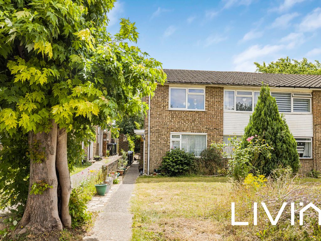 2 bed flat for sale in St. Anns Way, South Croydon CR2, £325,000