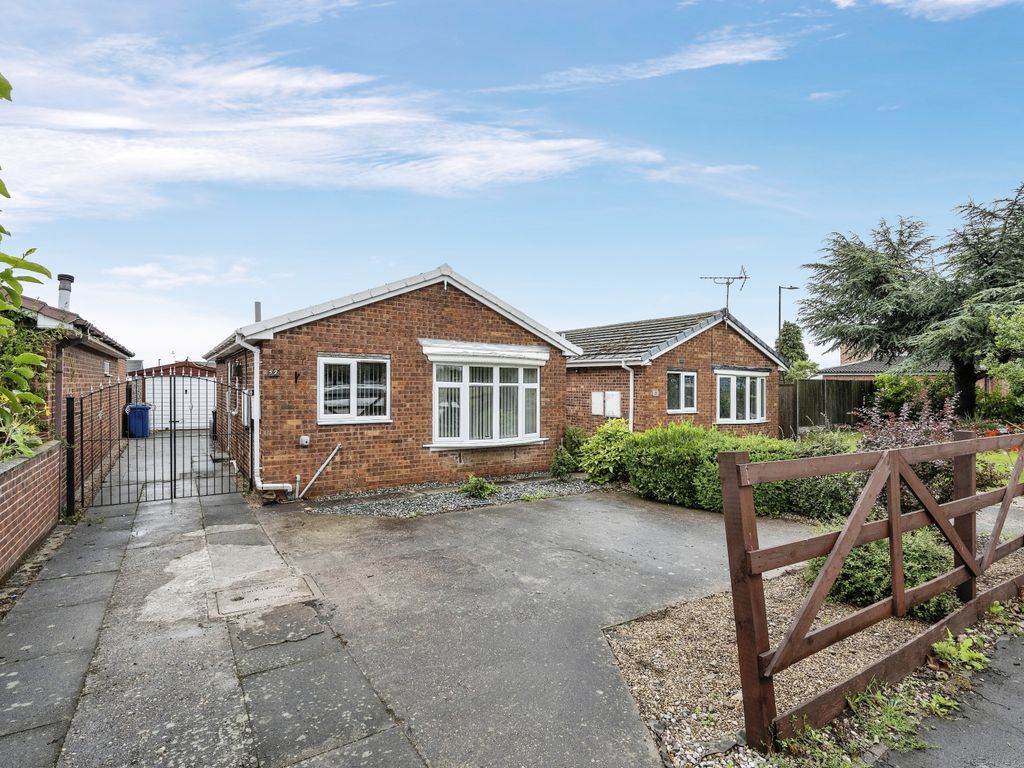 2 bed bungalow for sale in Bond Street, Rossington, Doncaster, South Yorkshire DN11, £185,000