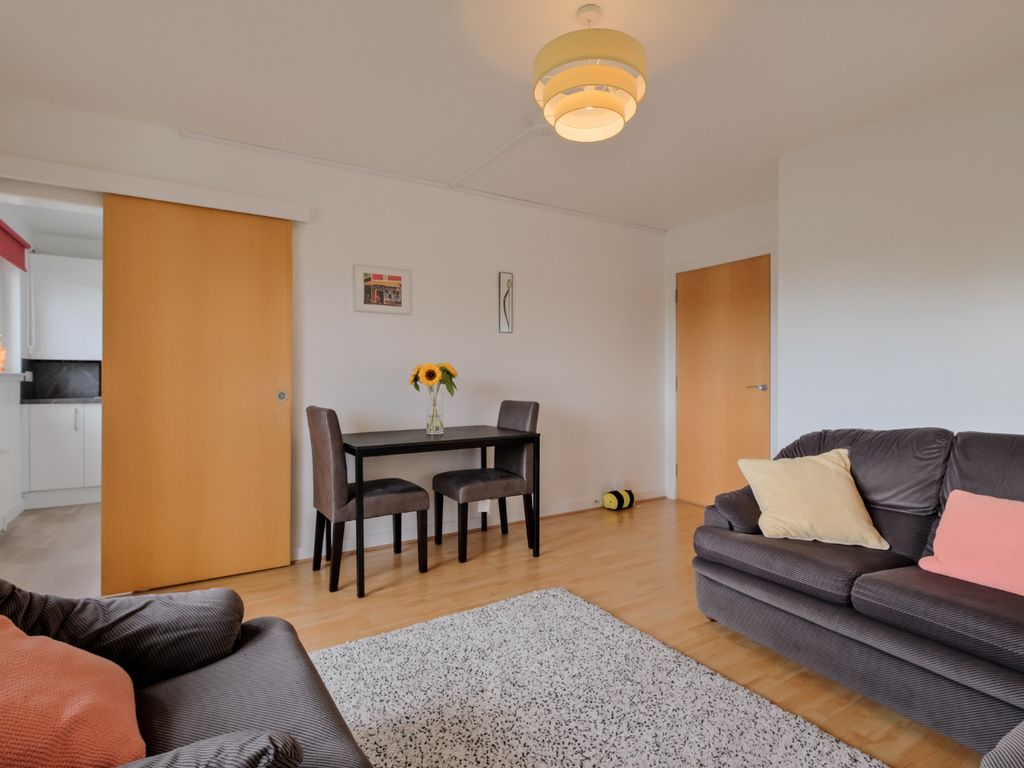 2 bed flat for sale in 10 Newburgh Street, Shawlands, Glasgow G43, £175,000