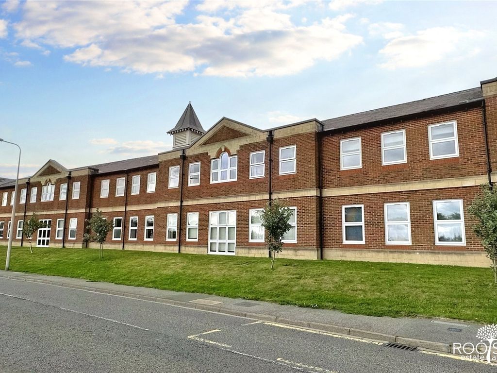 1 bed flat for sale in Clerewater Place, Thatcham, Berkshire RG19, £160,000