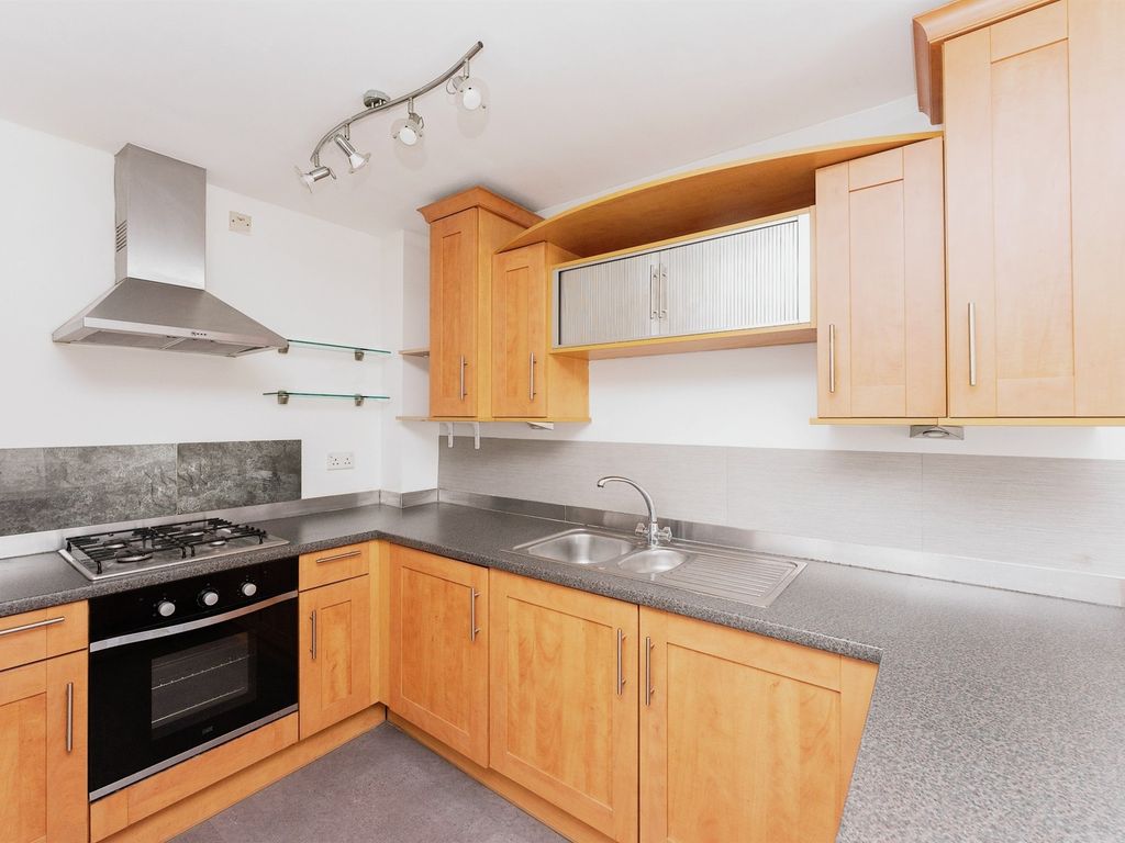 2 bed flat for sale in Leasowe Road, Leasowe, Wirral CH46, £110,000
