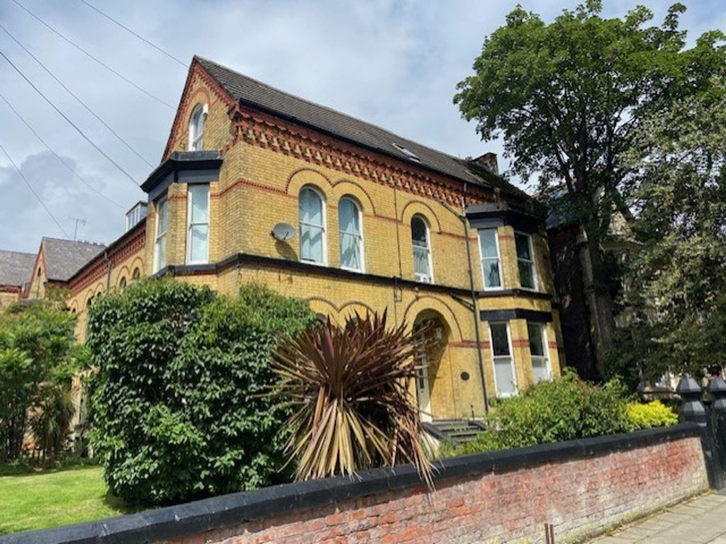 2 bed flat for sale in Ivanhoe Road, Aigburth L17, £225,000