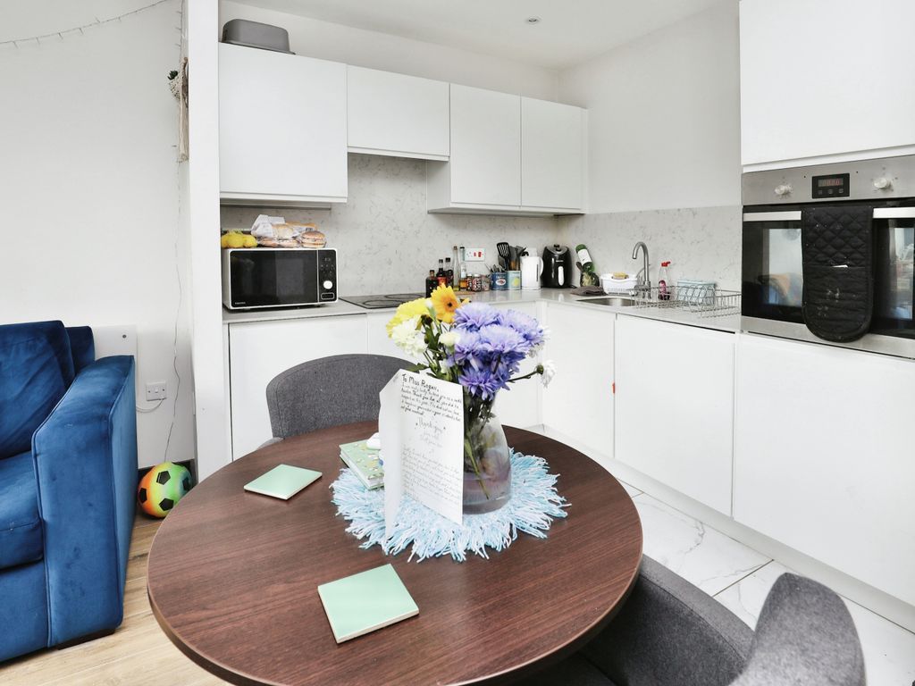 1 bed flat for sale in Drury Lane, Liverpool L2, £130,000
