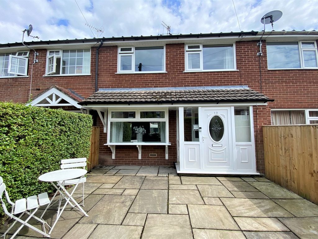 3 bed terraced house for sale in Sunnybank Drive, Wilmslow SK9, £325,000