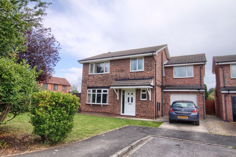 4 bed detached house for sale in Robin Close, Ingleby Barwick, Stockton-On-Tees TS17, £259,995
