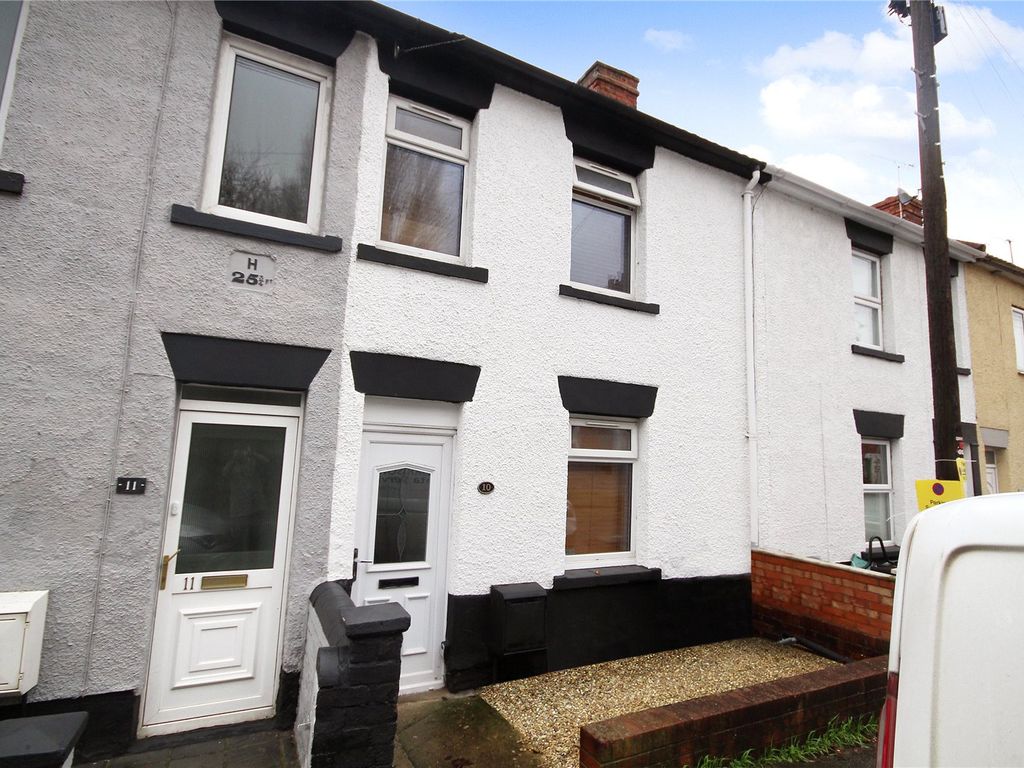 4 bed terraced house for sale in Radnor Street, Swindon SN1, £134,000