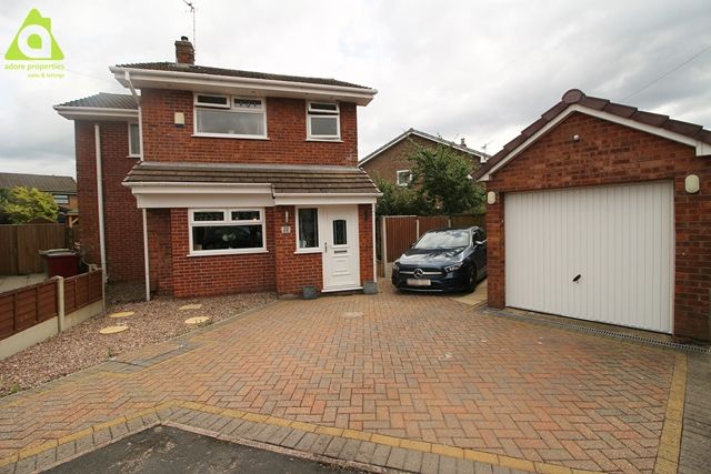 3 bed detached house for sale in Fellbridge Close, Westhoughton BL5, £300,000