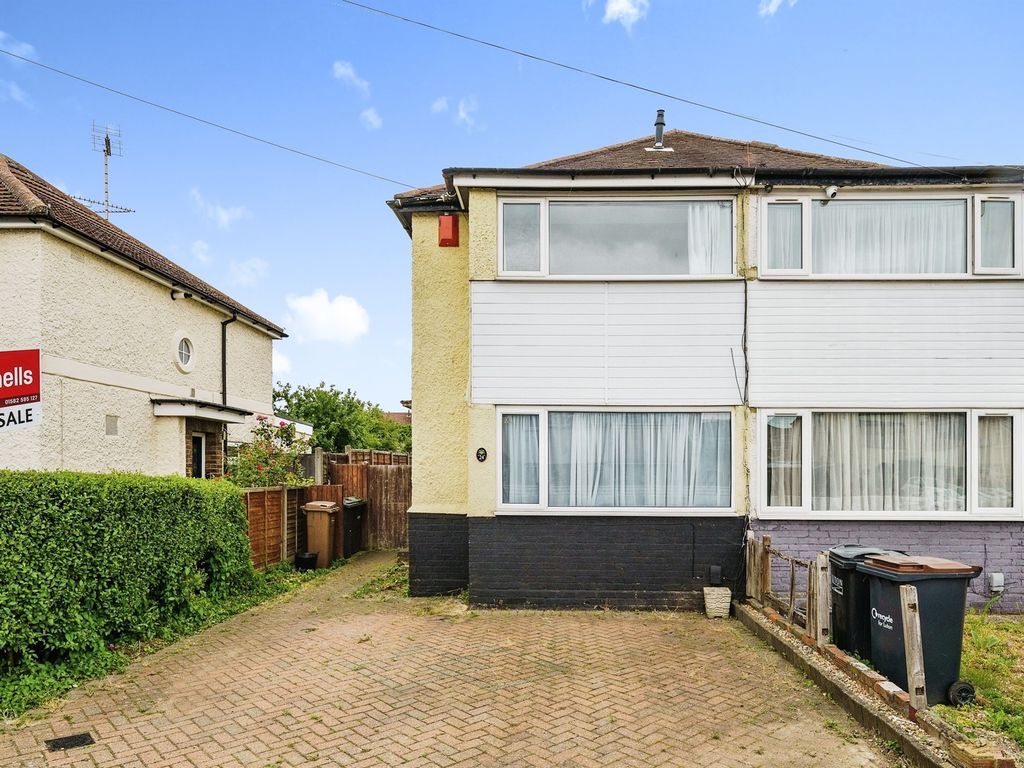 2 bed semi-detached house for sale in Whitefield Avenue, Luton LU3, £260,000