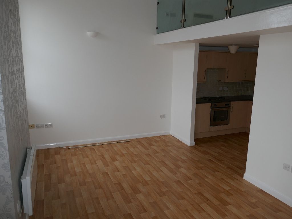 1 bed flat for sale in South Street, Yeovil BA20, £120,000