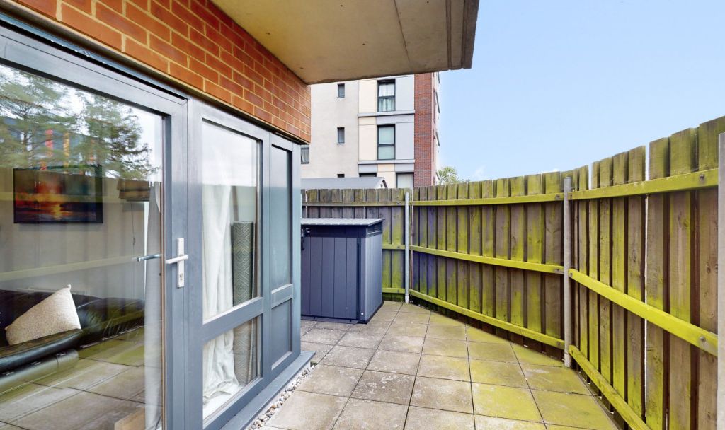 2 bed flat for sale in Comstock Court, Wembley HA0, £168,000