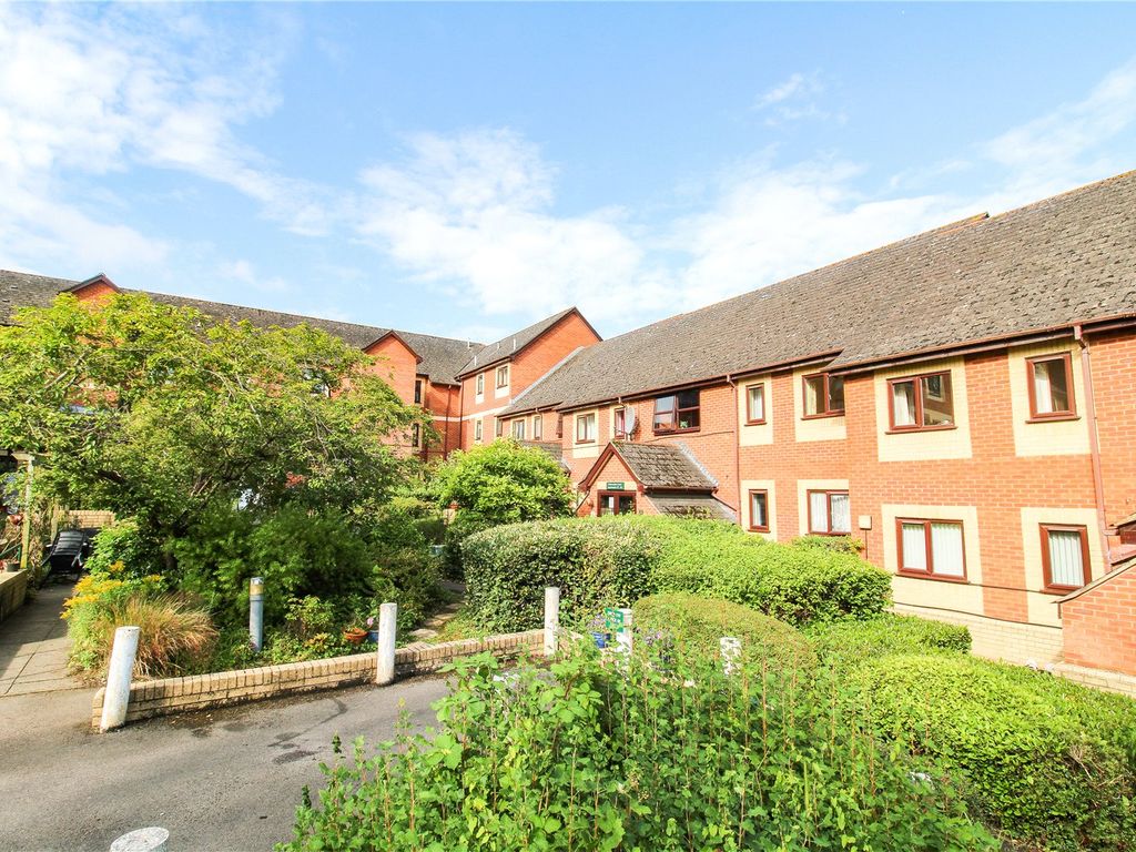 2 bed flat for sale in Drove Road, Swindon, Wiltshire SN1, £110,000