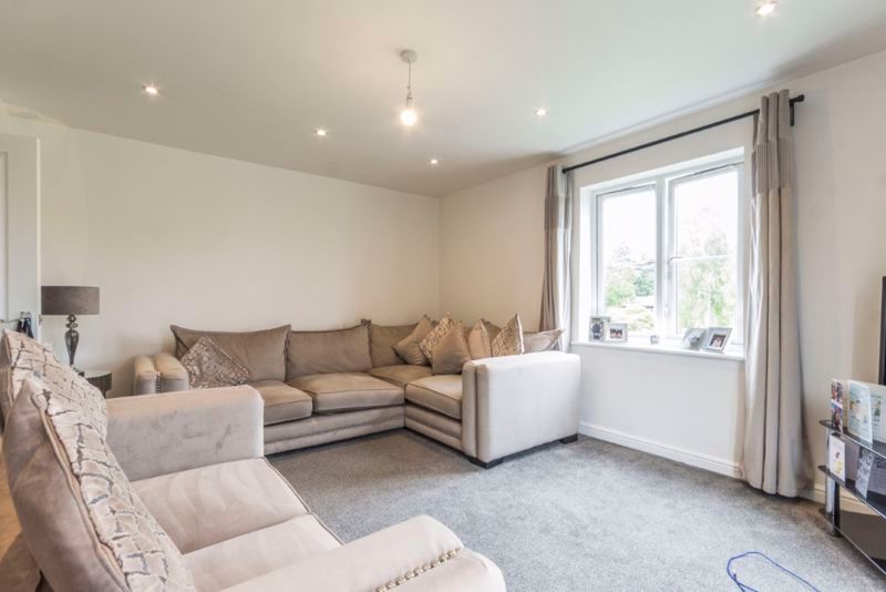 2 bed flat for sale in Jamaica Grove, Duffryn, Newport NP10, £140,000