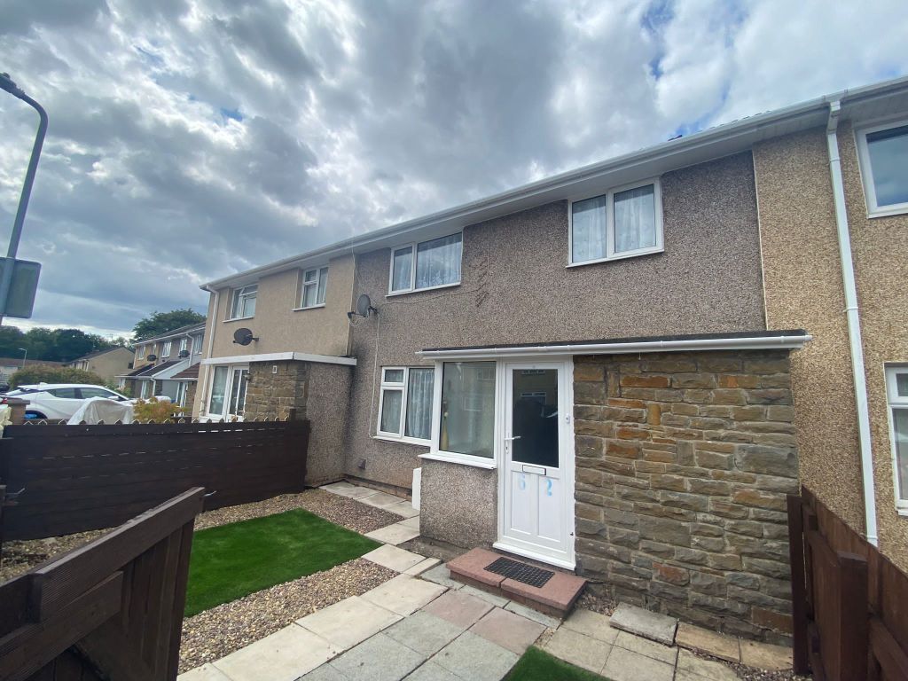 3 bed terraced house for sale in Green Willows, Oakfield, Cwmbran NP44, £160,000