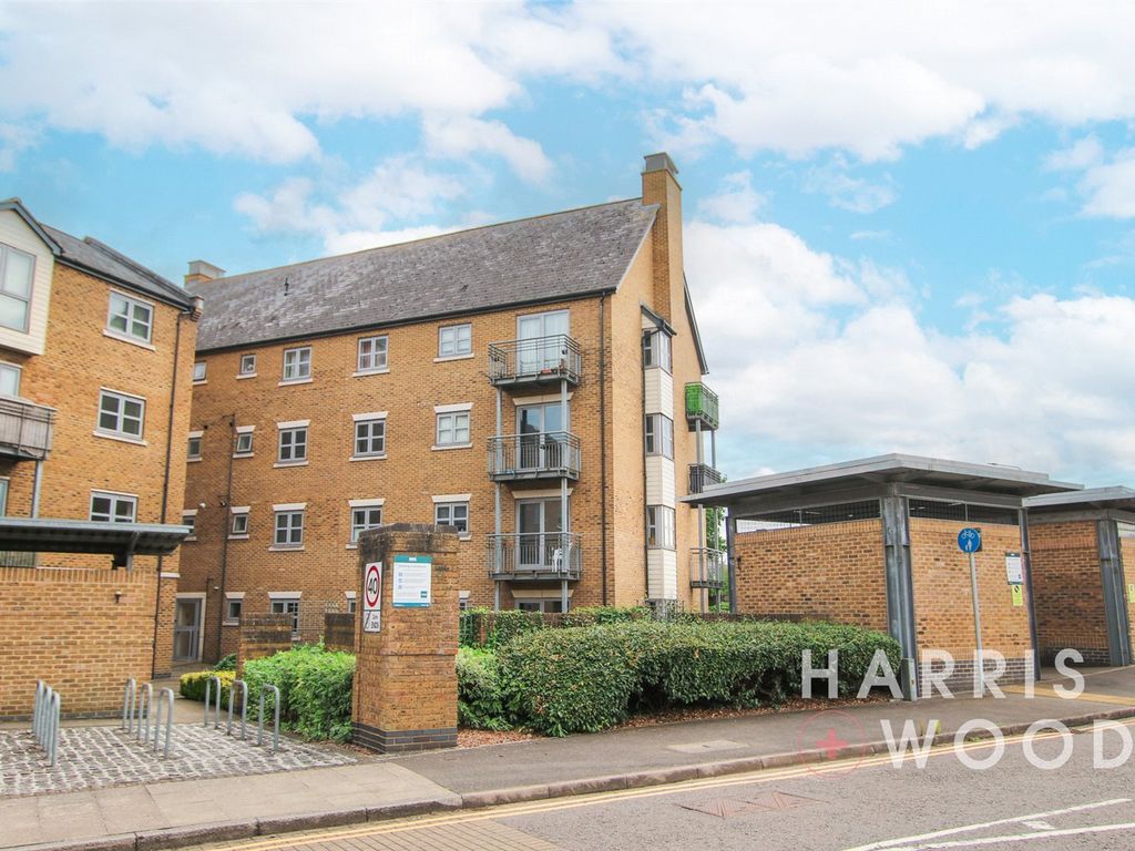 1 bed flat for sale in Sheepen Place, Colchester, Essex CO3, £140,000