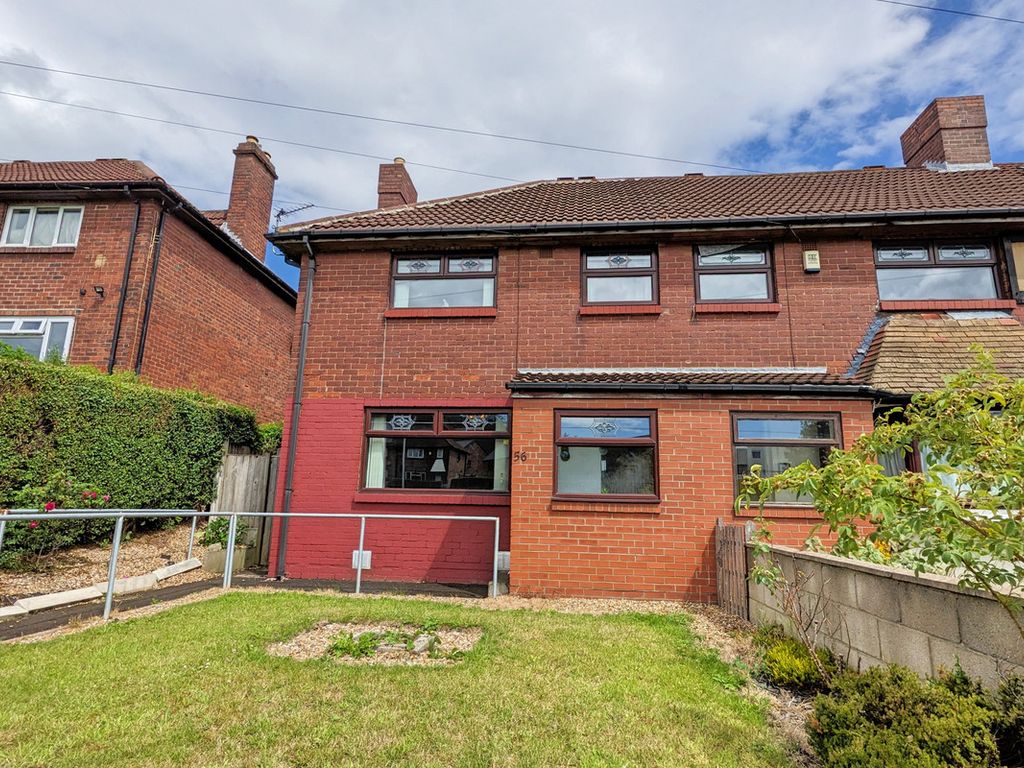 3 bed end terrace house for sale in Scott Hall Road, Leeds LS7, £170,000