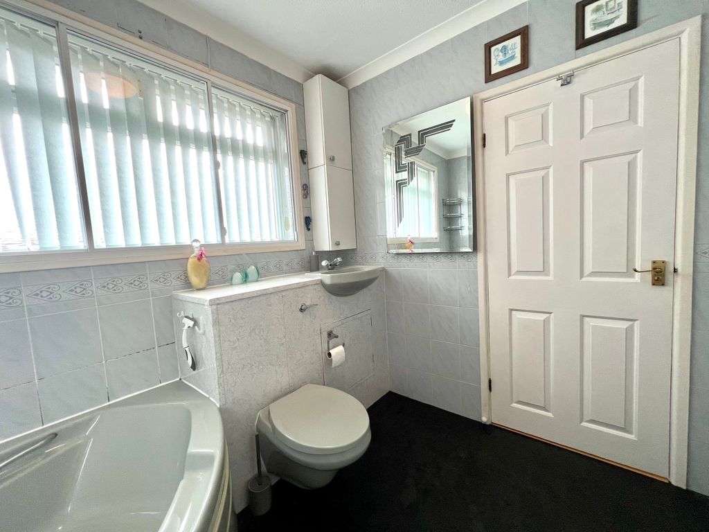 3 bed detached bungalow for sale in Fairview Estate, Merthyr Tydfil CF48, £220,000