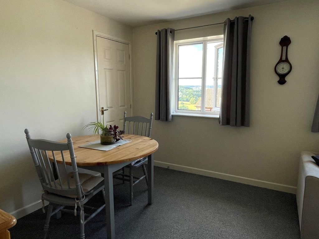 1 bed flat for sale in Hazel Court, Nailsworth GL6, £159,950