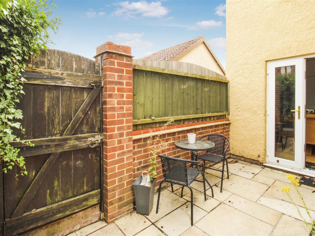3 bed detached house for sale in Wootton Road, South Wootton, King's Lynn PE30, £290,000