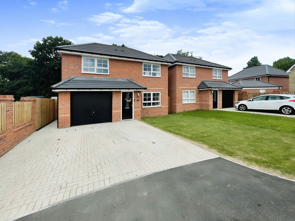 4 bed detached house for sale in Borrowby Rise, Nunthorpe, Middlesbrough TS7, £325,000