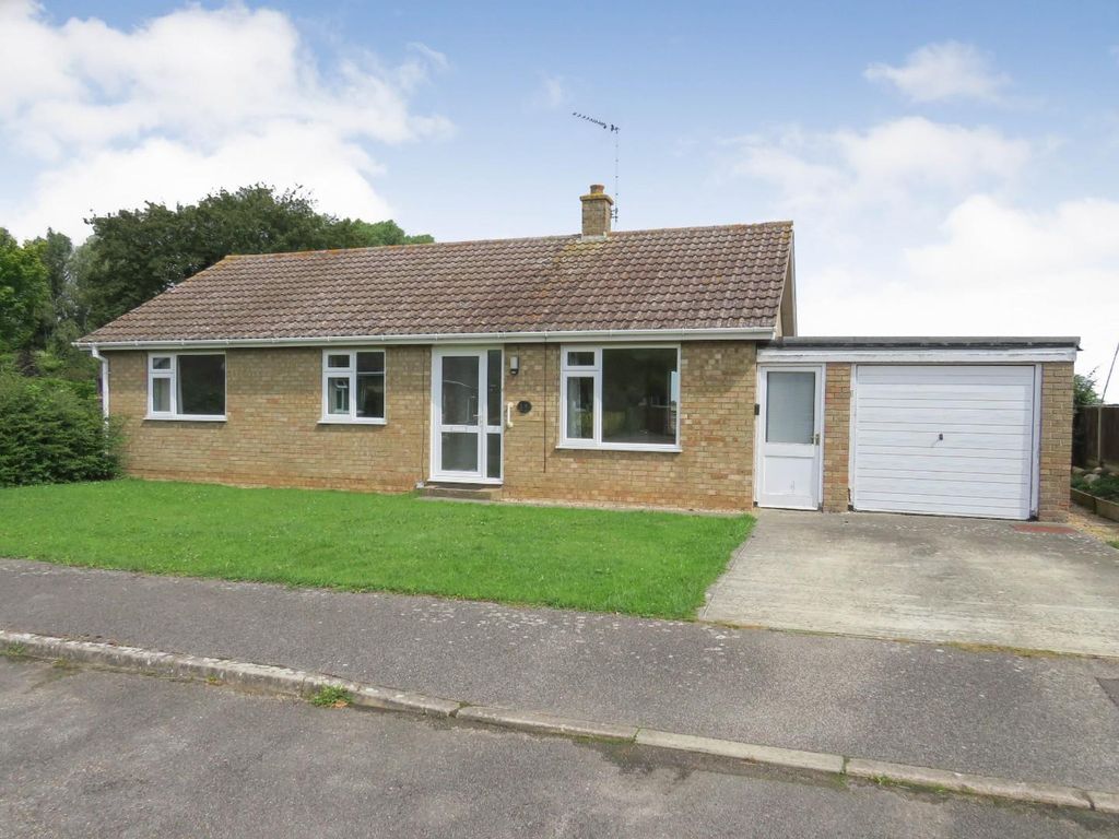3 bed detached bungalow for sale in North Lawn, Southery, Downham Market PE38, £200,000