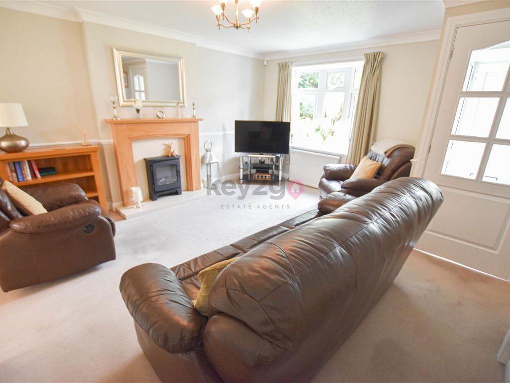 3 bed semi-detached house for sale in Ralston Grove, Halfway, Sheffield S20, £225,000