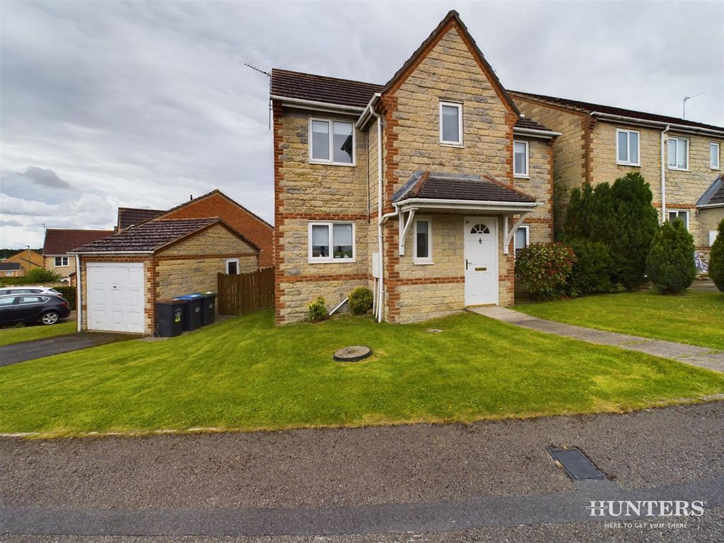 3 bed detached house for sale in Stuart Court, Consett DH8, £209,950