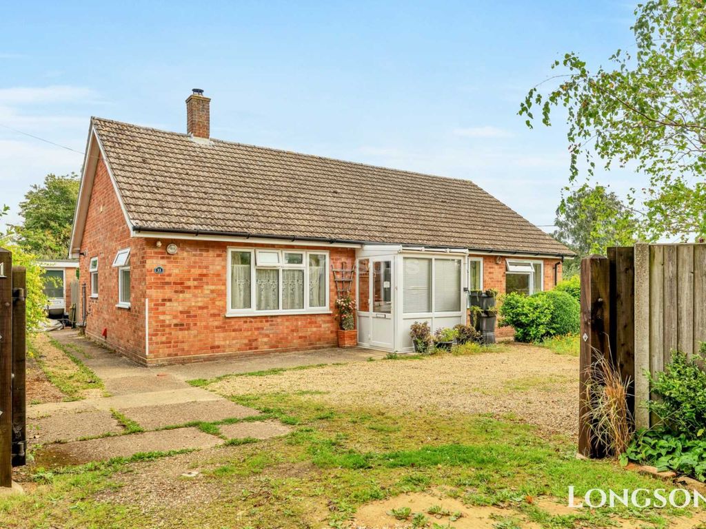 3 bed detached bungalow for sale in Princes Street, Swaffham PE37, £300,000