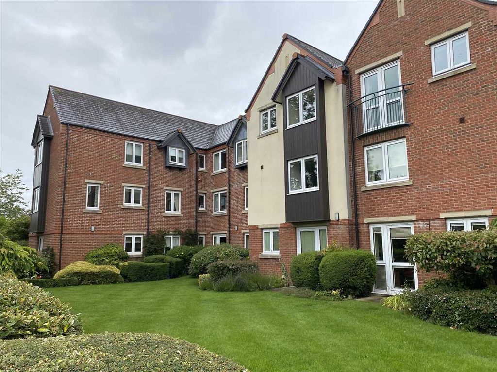 1 bed flat for sale in Moores Court, Jermyn Street, Sleaford NG34, £75,000