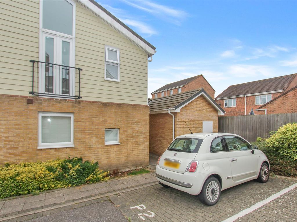 1 bed maisonette for sale in Onyx Drive, Sittingbourne ME10, £150,000
