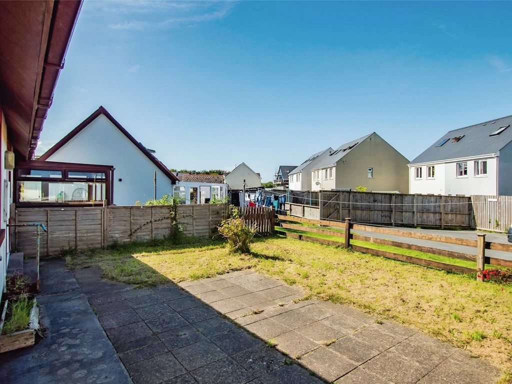 2 bed bungalow for sale in Llain Drigarn, Crymych, Llain Drigarn, Crymych SA41, £165,000