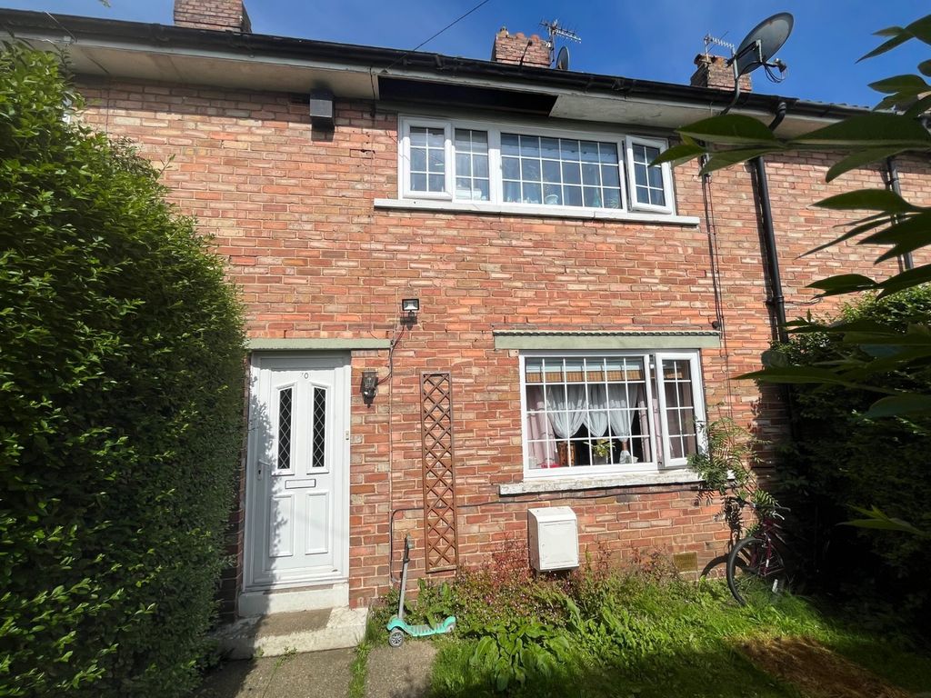 3 bed terraced house for sale in Oxcliff, Scarborough, North Yorkshire YO12, £125,000