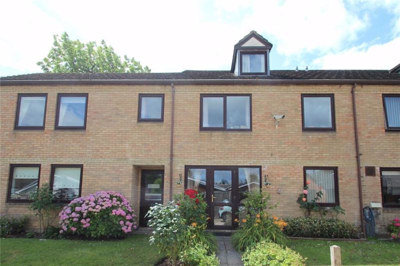 1 bed flat for sale in Hillstead Court, Basingstoke RG21, £120,000