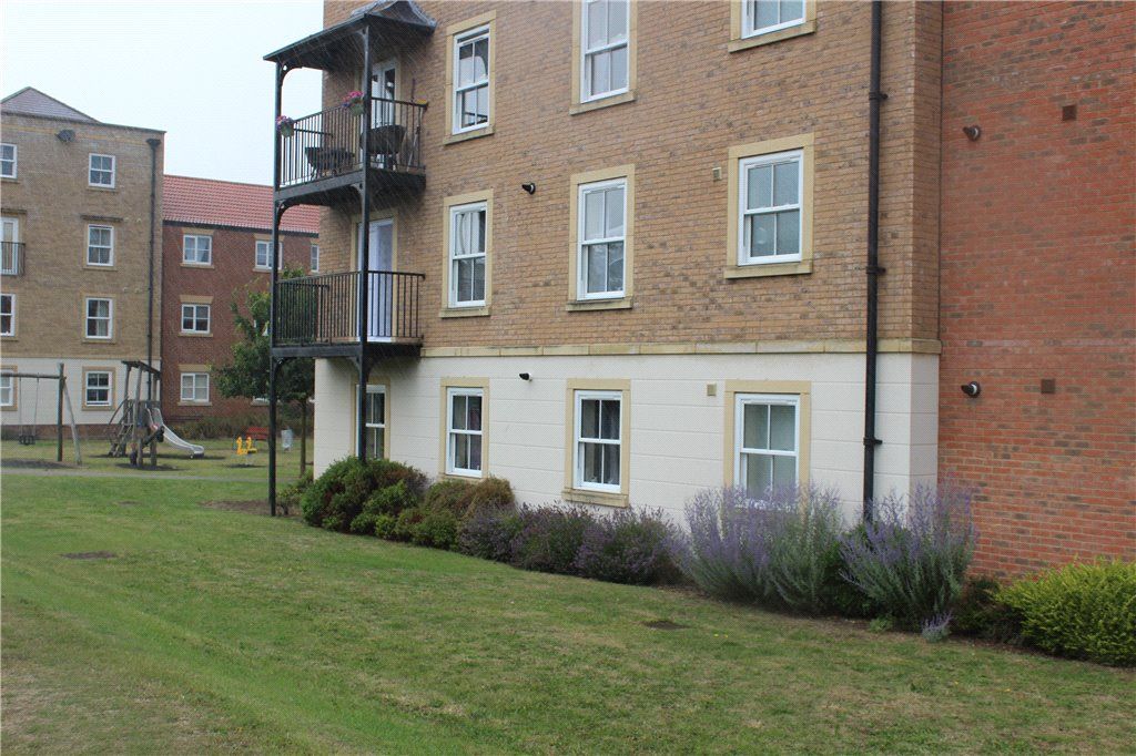 2 bed flat for sale in Riverside, Boston, Lincolnshire PE21, £129,000