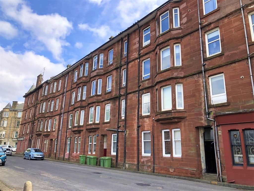 1 bed flat for sale in Station Road, Dumbarton, West Dunbartonshire G82, £49,000