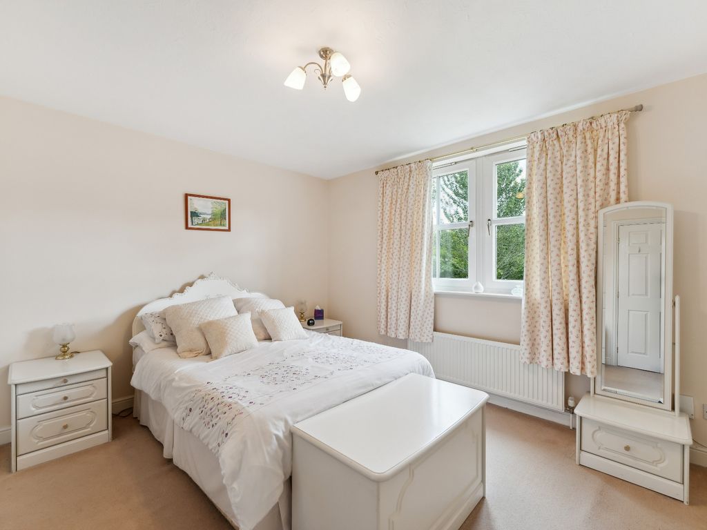 2 bed flat for sale in Kirklands Drive, Newton Mearns, East Renfrewshire G77, £195,000