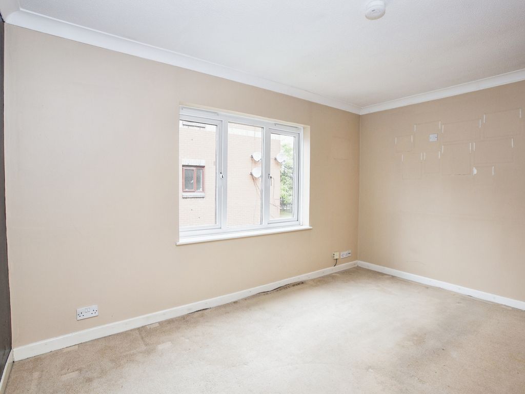 1 bed flat for sale in Wrexham Road, London E3, £270,000