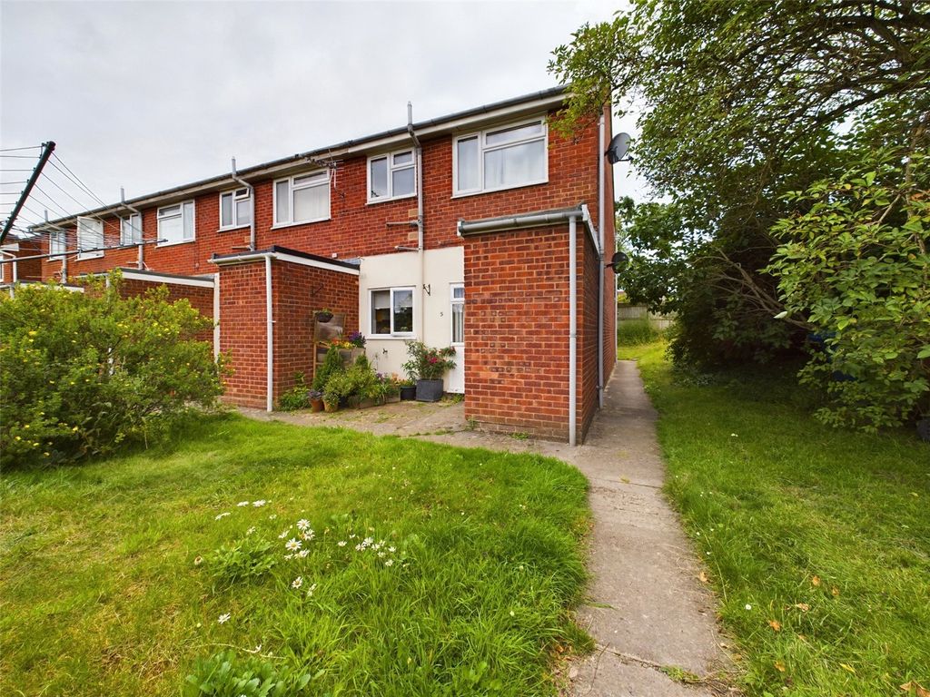 1 bed maisonette for sale in Pound Close, Brockworth, Gloucester, Gloucestershire GL3, £85,000