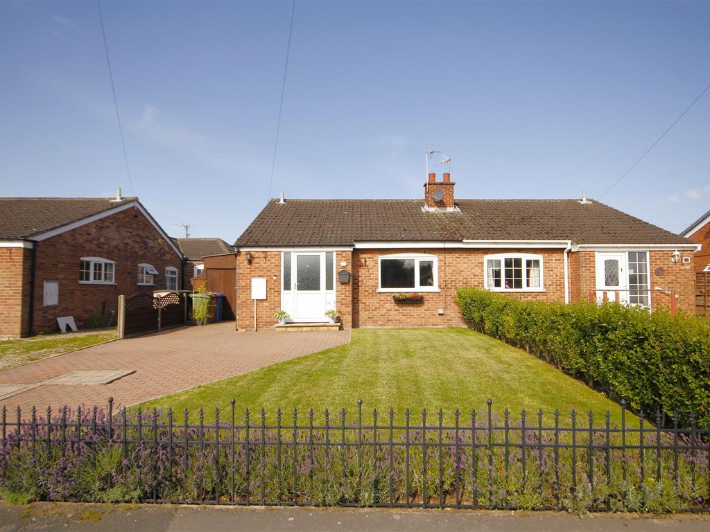 2 bed semi-detached bungalow for sale in Moorfield Way, Wilberfoss, York YO41, £220,000