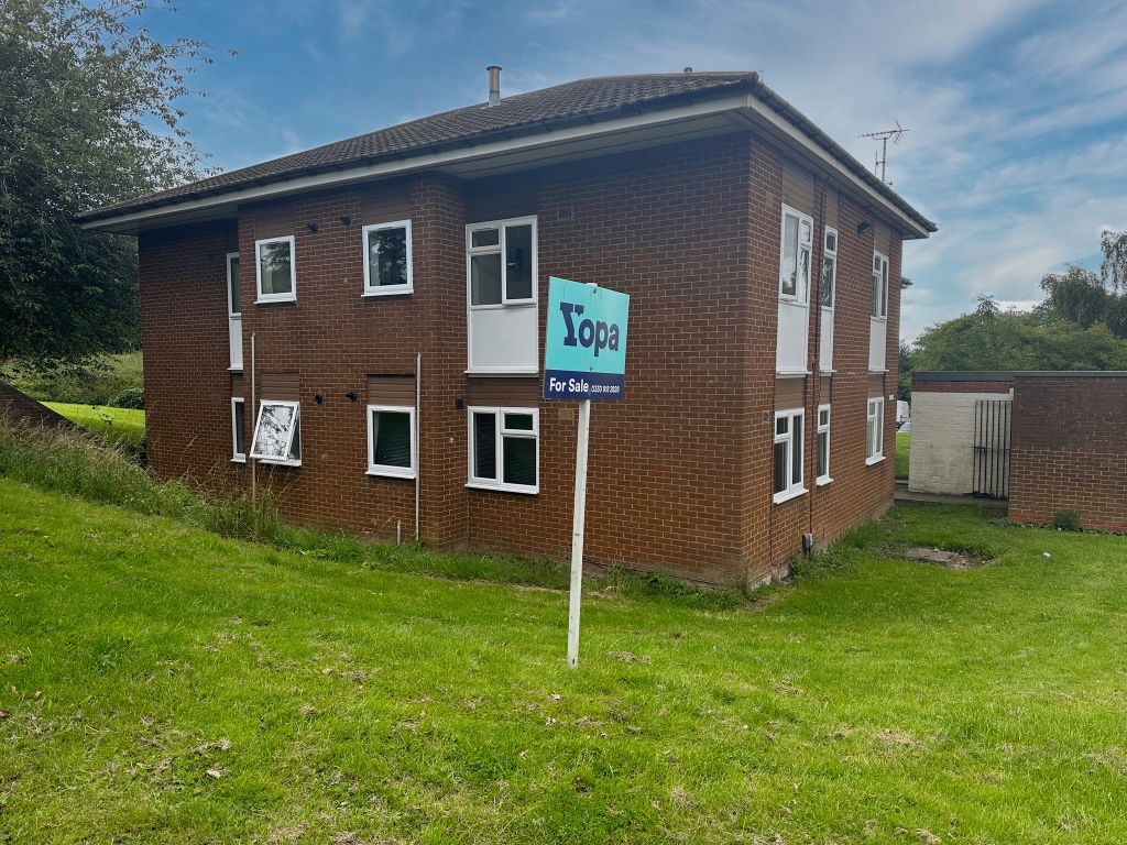 1 bed flat for sale in Park Lane, Nuneaton CV10, £60,000