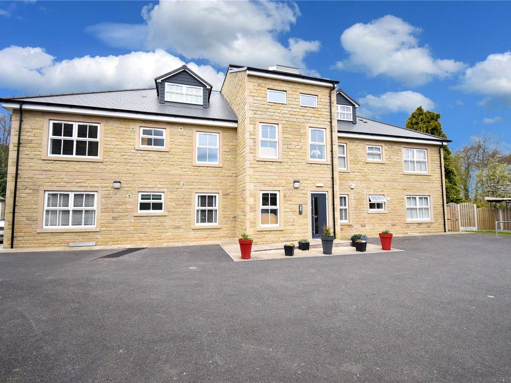 2 bed flat for sale in Doncaster Road, Thrybergh, Rotherham, South Yorkshire S65, £180,000