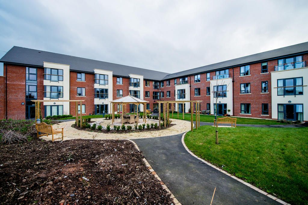 2 bed flat for sale in Kingsway, Chester CH2, £175,000