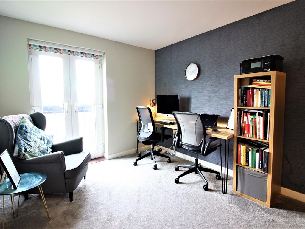 1 bed flat for sale in Torkildsen Way, Harlow CM20, £215,000