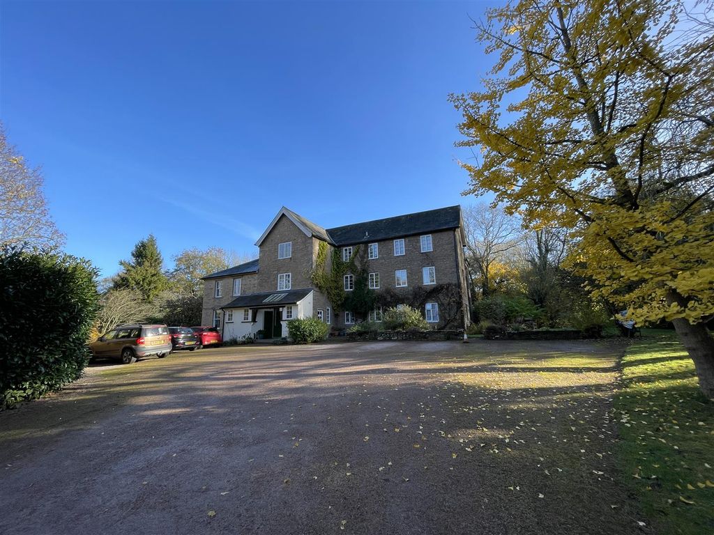 2 bed flat for sale in Aston Ingham, Ross-On-Wye HR9, £179,950