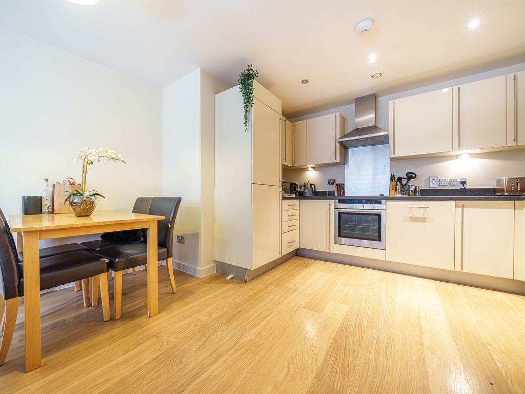 2 bed flat for sale in Baldwin Street, Bristol, Somerset BS1, £255,000