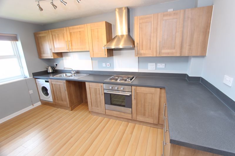 2 bed flat for sale in Cysgod Y Bryn, Rhos On Sea, Colwyn Bay LL28, £125,950