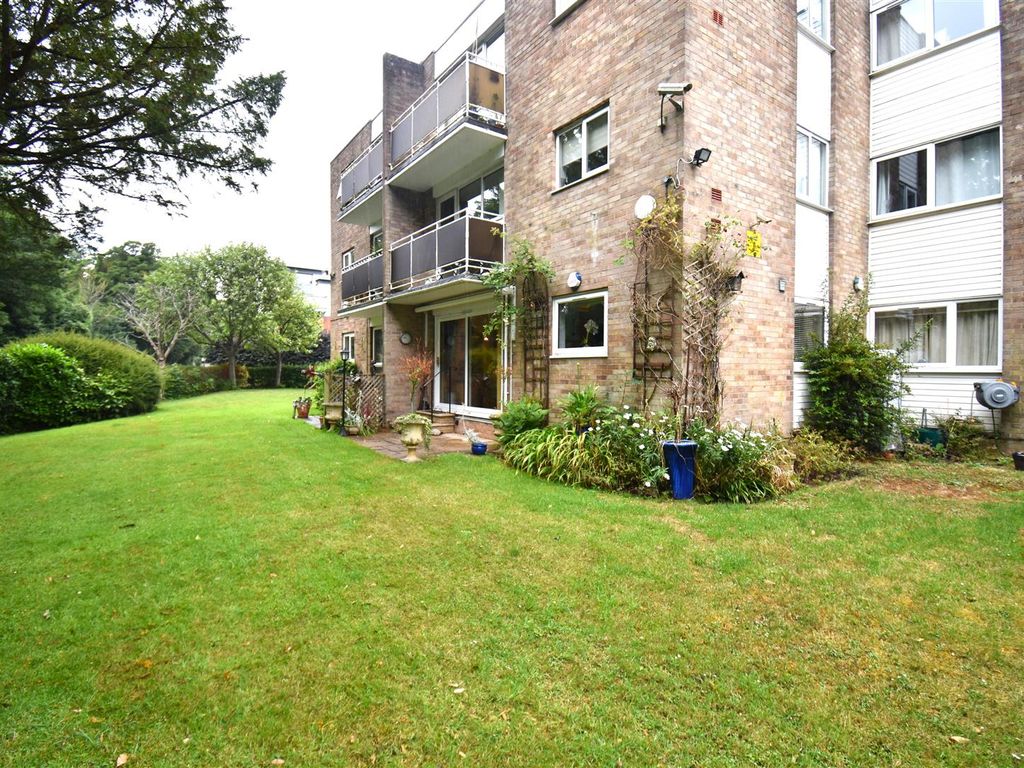 2 bed flat for sale in Northover Close, Westbury-On-Trym, Bristol BS9, £250,000