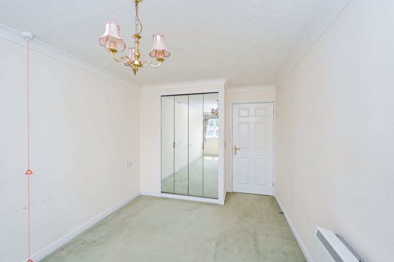 1 bed flat for sale in Drakeford Court, Stafford ST17, £88,000