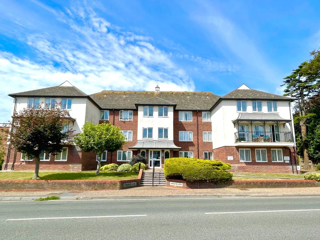 1 bed flat for sale in Sea Lane, Rustington, West Sussex BN16, £95,000