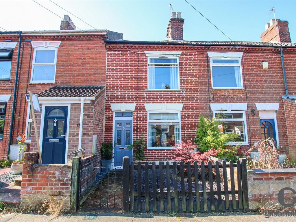 3 bed terraced house for sale in Churchill Road, Norwich NR3, £250,000