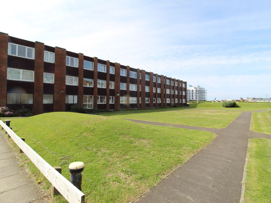 1 bed flat for sale in Clifton Drive, Blackpool FY4, £53,500